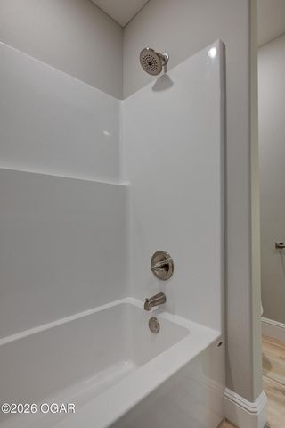 421 Wolfe Drive, Duenweg, MO 64841