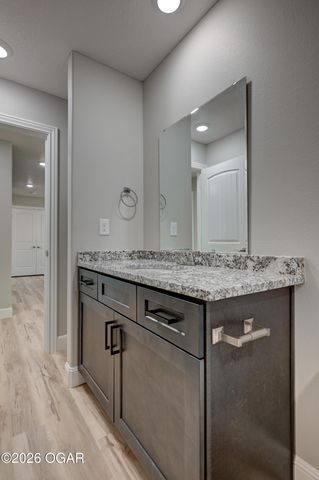 421 Wolfe Drive, Duenweg, MO 64841