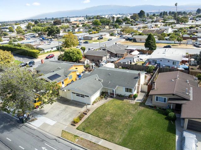 582 E Alvin Drive, Salinas, CA 93906