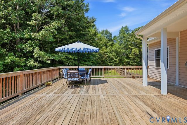153 Beagle Run Dr, Bumpass, VA 23024
