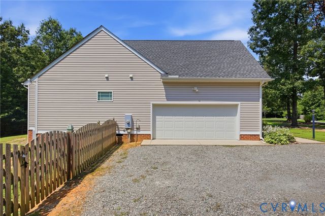 153 Beagle Run Dr, Bumpass, VA 23024