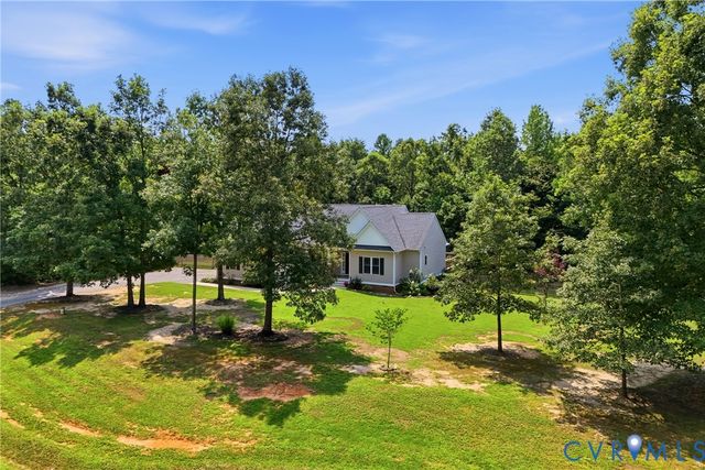 153 Beagle Run Dr, Bumpass, VA 23024