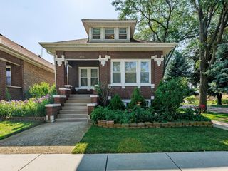 2500 Lombard Avenue, Berwyn, IL 60402