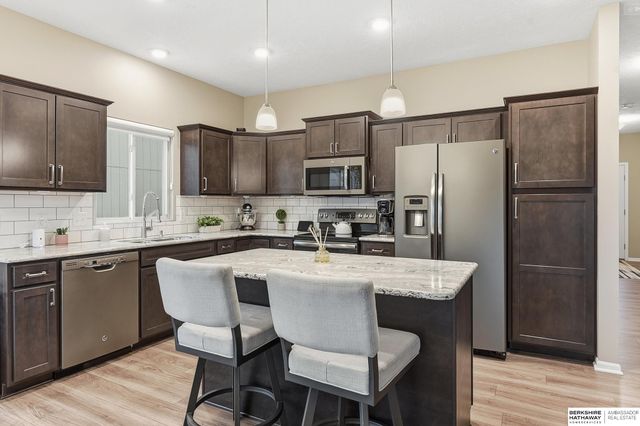 7414 N 140th Avenue, Omaha, NE 68142