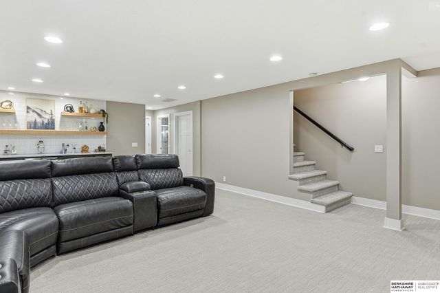 7414 N 140th Avenue, Omaha, NE 68142