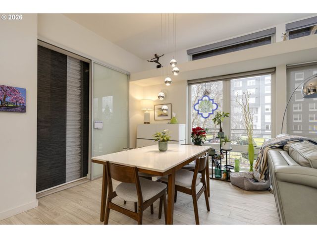 1455 N KILLINGSWORTH St 216, Portland, OR 97217