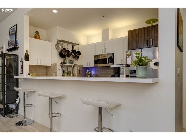 1455 N KILLINGSWORTH St 216, Portland, OR 97217