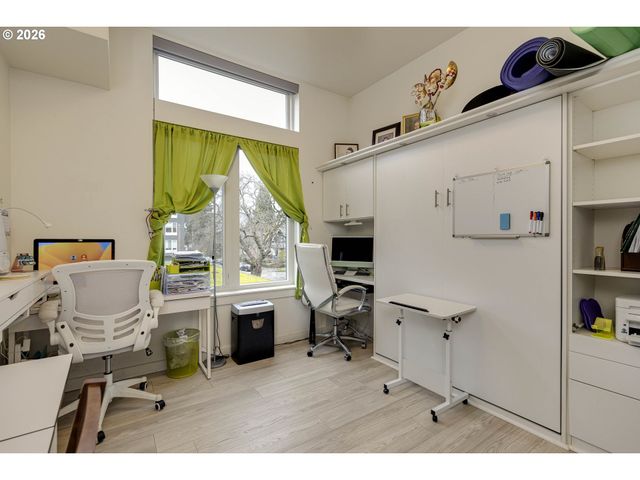 1455 N KILLINGSWORTH St 216, Portland, OR 97217