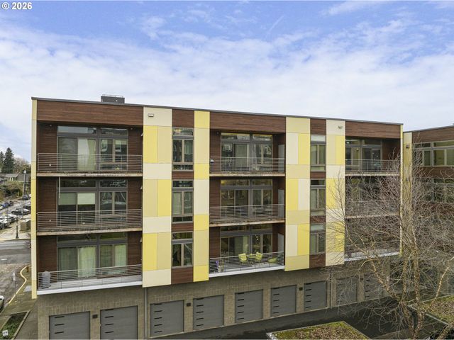 1455 N KILLINGSWORTH St 216, Portland, OR 97217