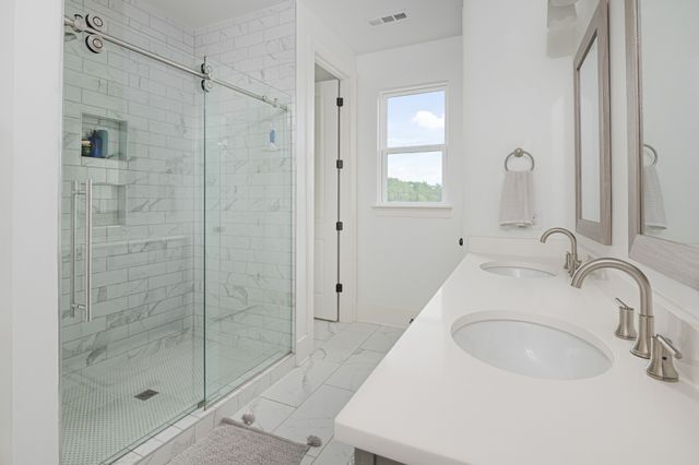 7546 Delancey Dr, College Grove, TN 37046