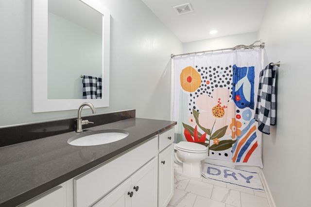 7546 Delancey Dr, College Grove, TN 37046