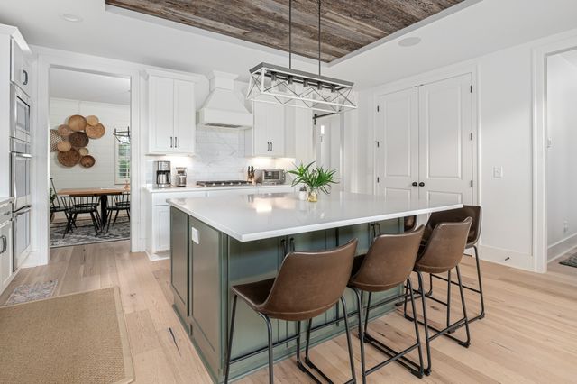 7546 Delancey Dr, College Grove, TN 37046