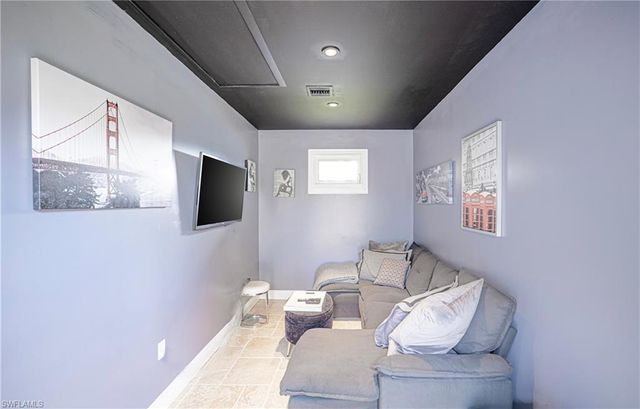 2274 SE 27th ST, Cape Coral, FL 33904