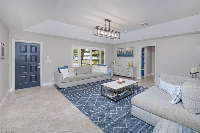 2274 SE 27th ST, Cape Coral, FL 33904