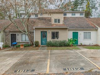 1812 Falconcrest Street, Tallahassee, FL 32303