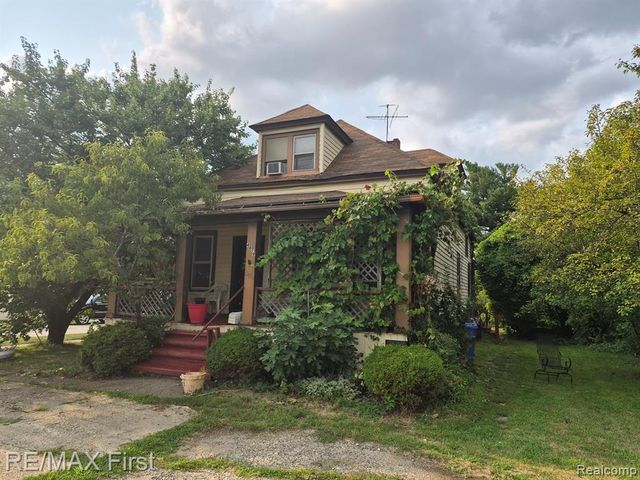 4879 E 9 Mile Road, Warren, MI 48089