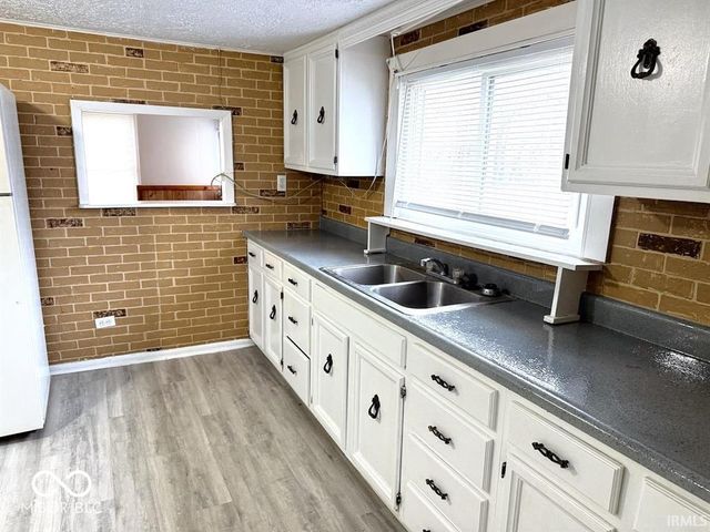 2202 S Penn Street, Muncie, IN 47302