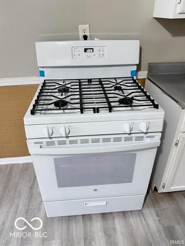 2202 S Penn Street, Muncie, IN 47302