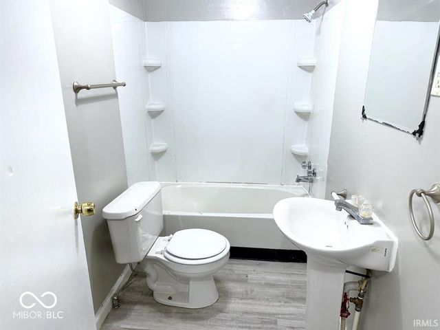 2202 S Penn Street, Muncie, IN 47302