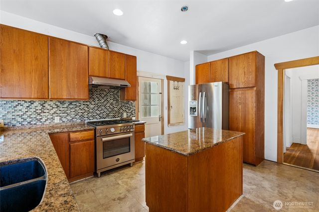 1811 9th, Anacortes, WA 98221