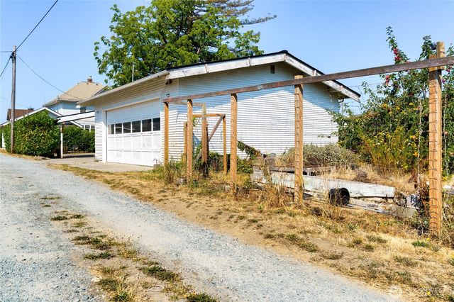 1811 9th, Anacortes, WA 98221