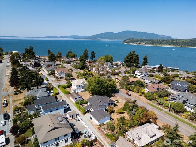 1811 9th, Anacortes, WA 98221