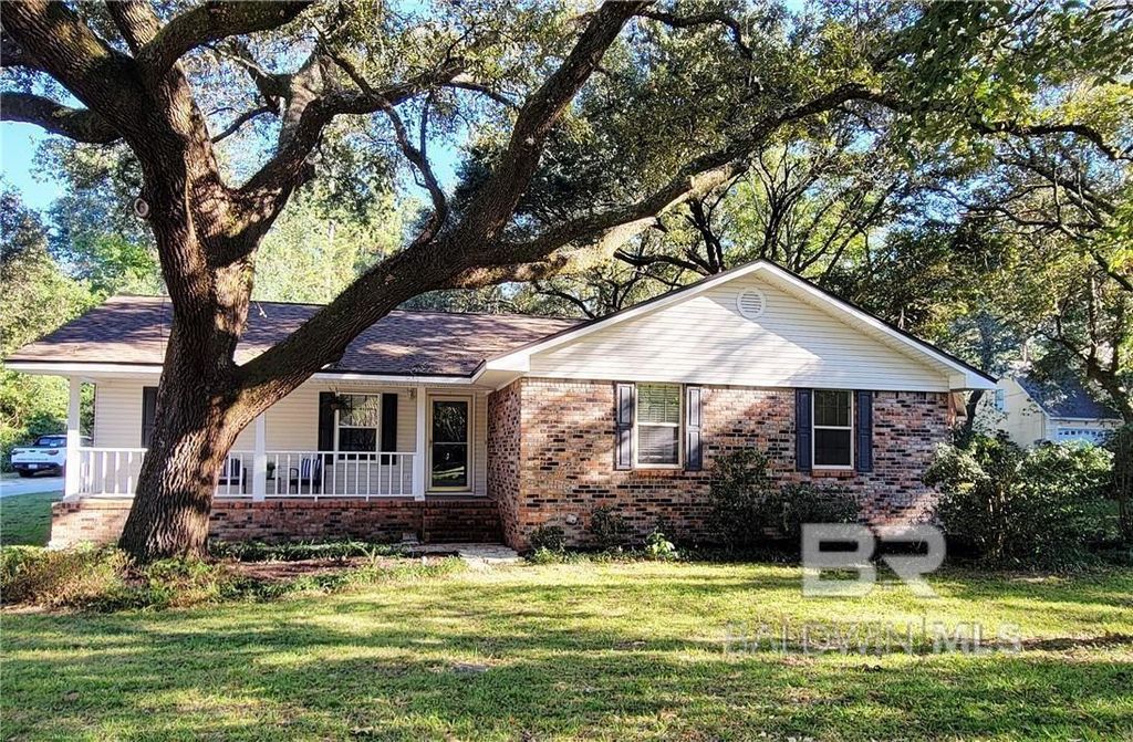 573 Ridgewood Drive, Daphne, AL 36526