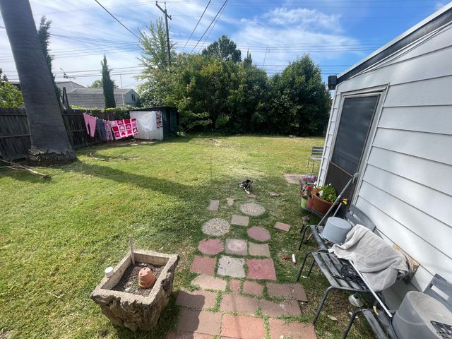 2008 Joan Way, Sacramento, CA 95825