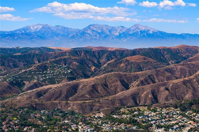 21155 Via Canon 8, Yorba Linda, CA 92887
