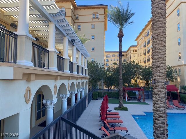 2405 West Serene Avenue 827, Las Vegas, NV 89123