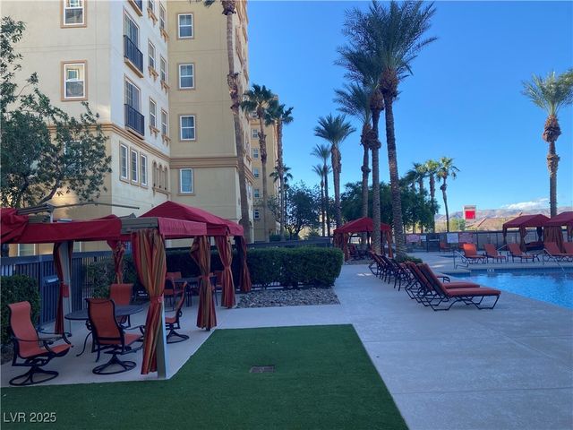 2405 West Serene Avenue 827, Las Vegas, NV 89123