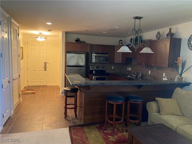 2405 West Serene Avenue 827, Las Vegas, NV 89123