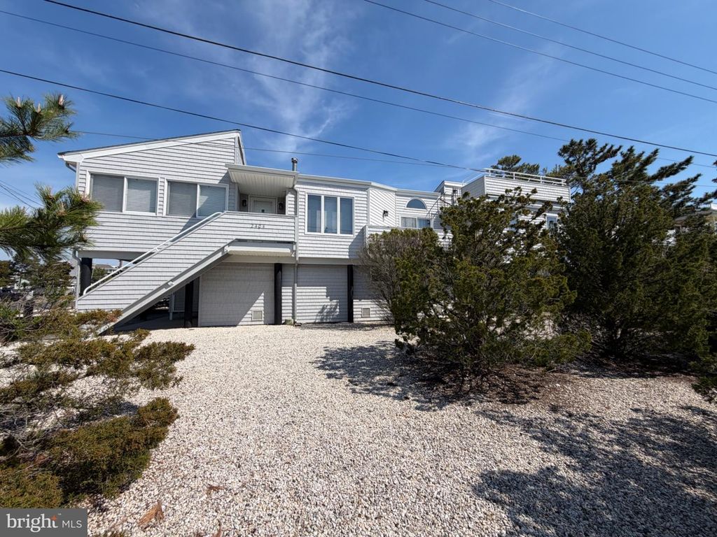 2404 BAYVIEW AVE, Barnegat Light, NJ 08006