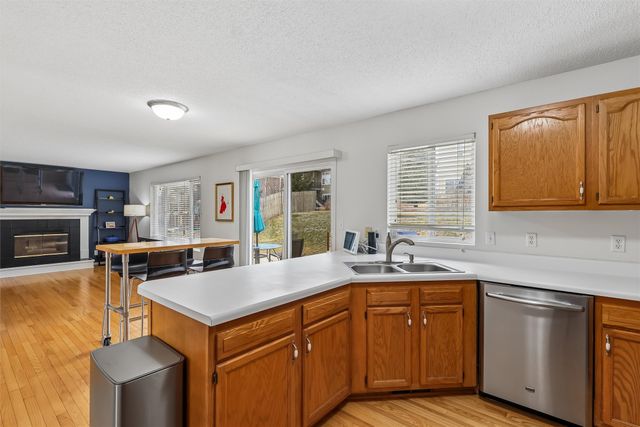 6131 Pommel Place, West Des Moines, IA 50266