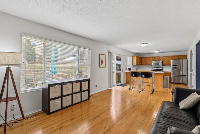 6131 Pommel Place, West Des Moines, IA 50266