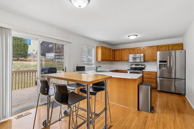 6131 Pommel Place, West Des Moines, IA 50266