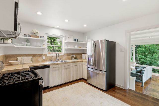 5024 Rexton Lane, Dallas, TX 75214