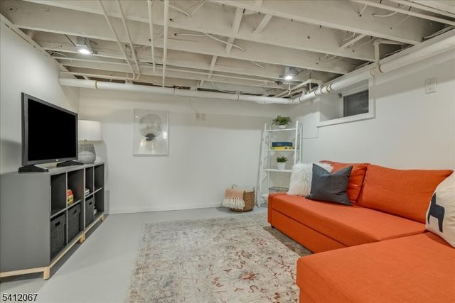 42 Carolin Rd, Montclair Twp., NJ 07043