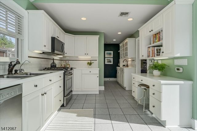 42 Carolin Rd, Montclair Twp., NJ 07043