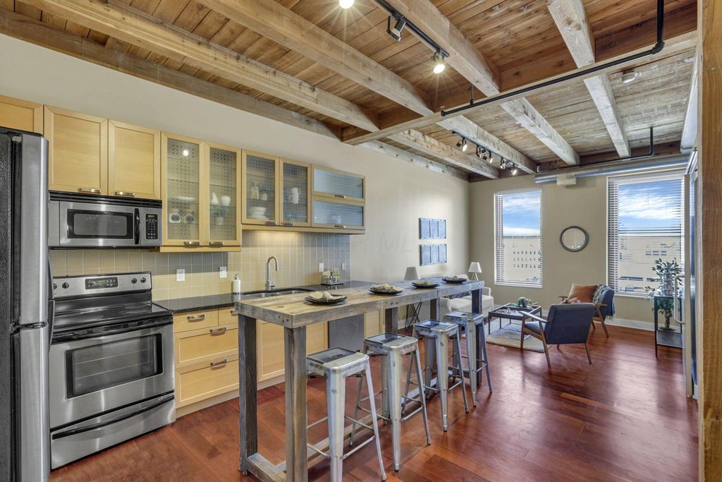 150 E Main Street, 605, Columbus, OH 43215