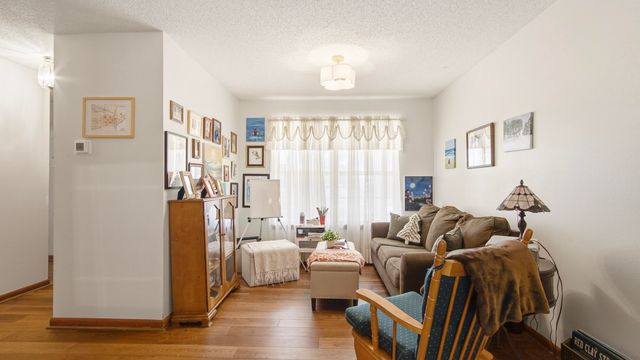 2186 W Us Highway 90, Defuniak Springs, FL 32433