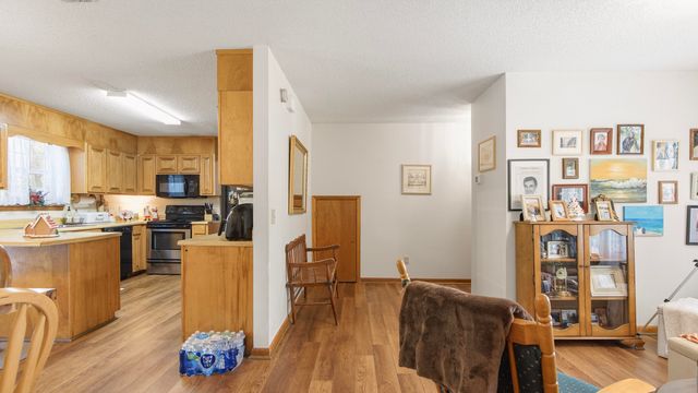 2186 W Us Highway 90, Defuniak Springs, FL 32433