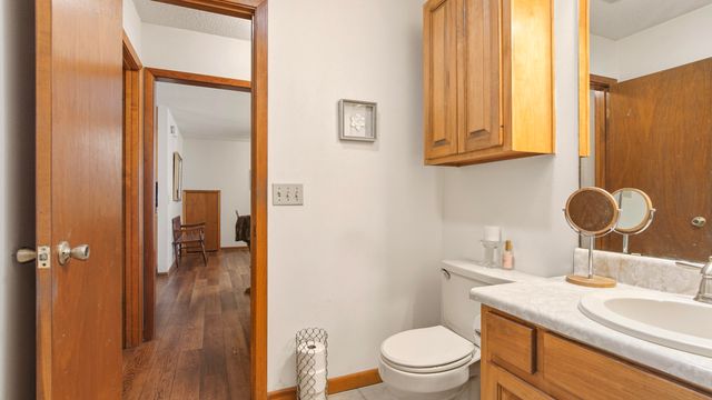 2186 W Us Highway 90, Defuniak Springs, FL 32433