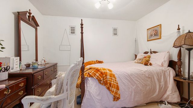 2186 W Us Highway 90, Defuniak Springs, FL 32433