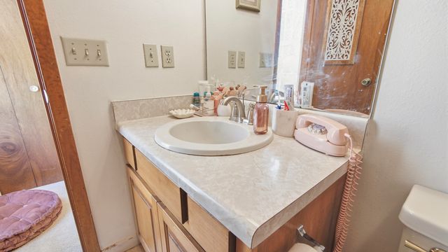 2186 W Us Highway 90, Defuniak Springs, FL 32433