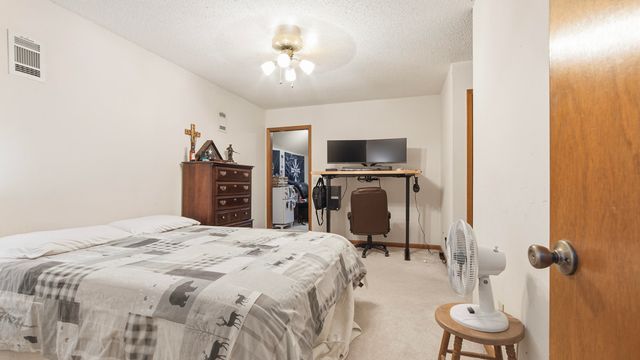 2186 W Us Highway 90, Defuniak Springs, FL 32433