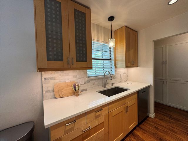 2007 Hardy CIR, Austin, TX 78757