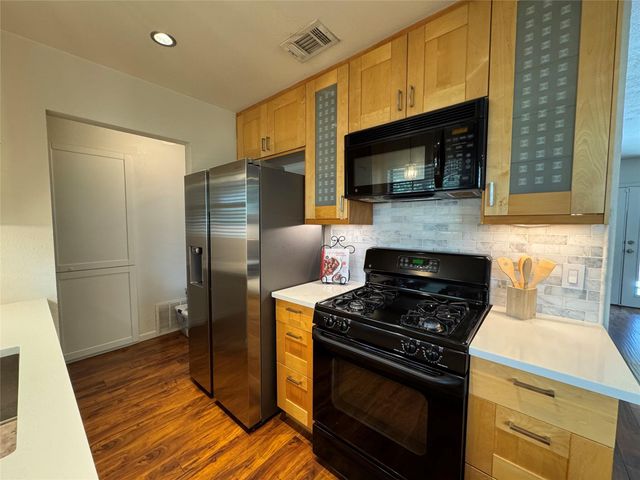 2007 Hardy CIR, Austin, TX 78757