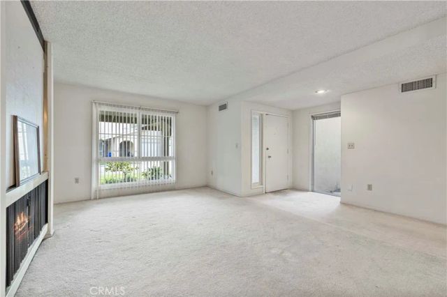 26838 Avenue Of The Oaks C, Newhall, CA 91321