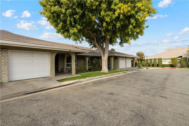 26838 Avenue Of The Oaks C, Newhall, CA 91321